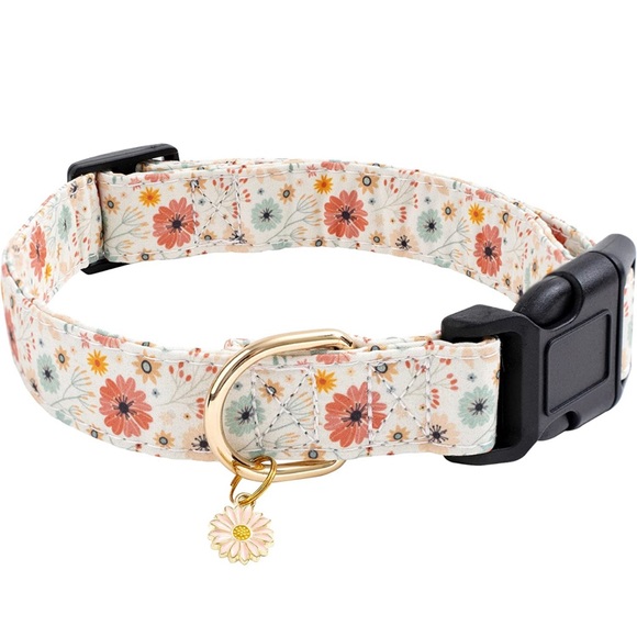 Brand new medium size dog collar, soft